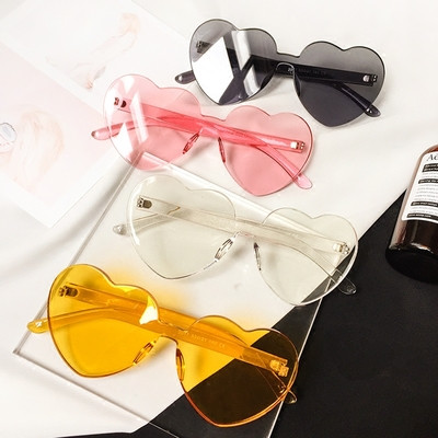 Εξαιρετικά γυναικεία γυαλιά ηλίου σε σχήμα καρδιάς σε διάφορα χρώματα