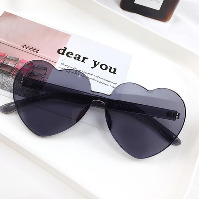 Екстравагантни дамски слънчеви очила с форма на сърце в различни цветове