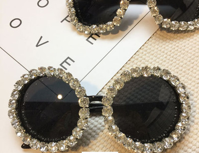 НОВИ!Много нови модели и различни дамски слънчеви очила с 3D декорации и камъни