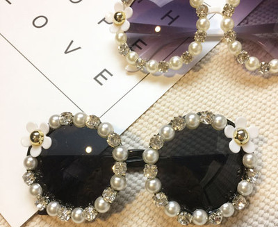 НОВИ!Много нови модели и различни дамски слънчеви очила с 3D декорации и камъни