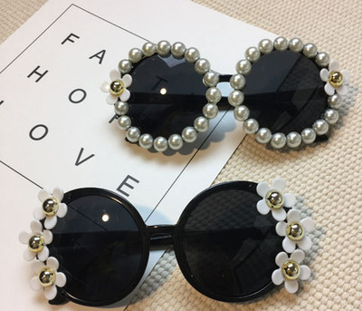 НОВИ!Много нови модели и различни дамски слънчеви очила с 3D декорации и камъни