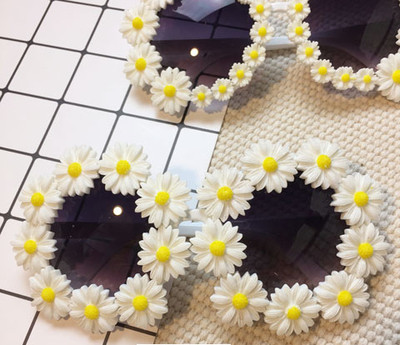 НОВИ!Много нови модели и различни дамски слънчеви очила с 3D декорации и камъни