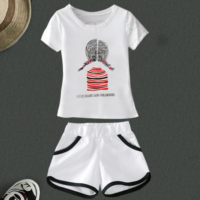 Set de damă cu mâneci scurte și pantaloni scurți în alb cu inscripție