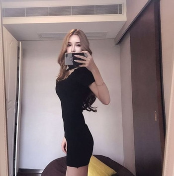 Rochie casual de dama cu maneci scurte cu decolteu in V in rosu si negru