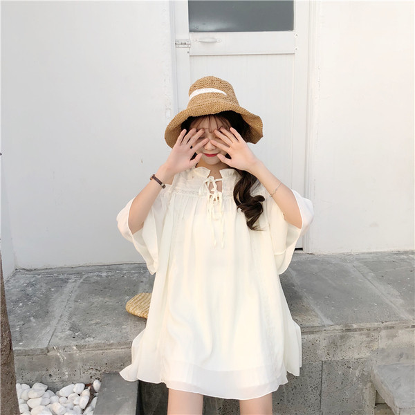 Ежедневна дамска рокля с 3/4 ръкав в свободен стил в бял цвят