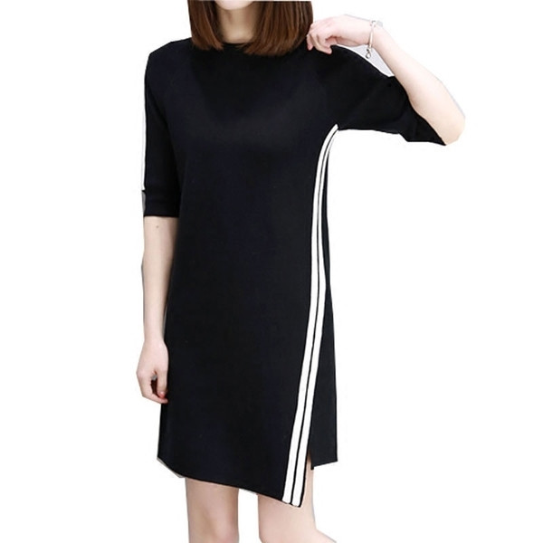 Спортно - ежедневна дамска рокля с 3/4 ръкав в черен цвят