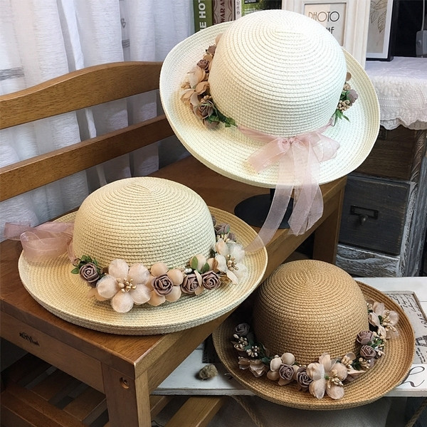 Модерна дамска плажна шапка с сваляща се 3D деокрация в три цвята