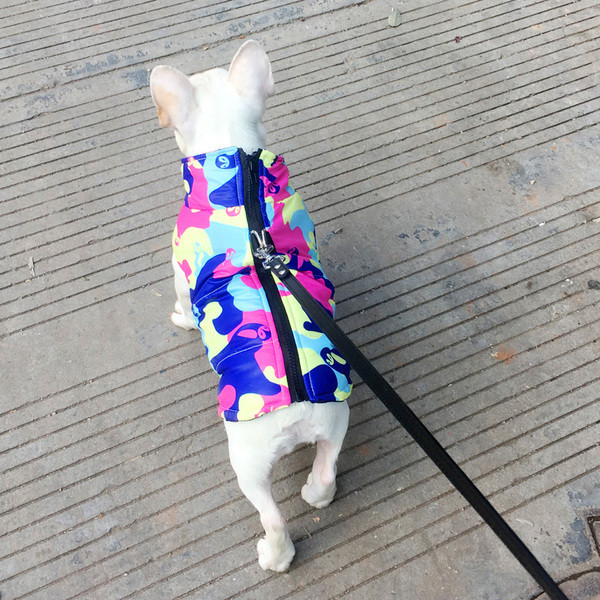 Кучешко облекло в няколко камуфлажни принта за малки и големи кучета 