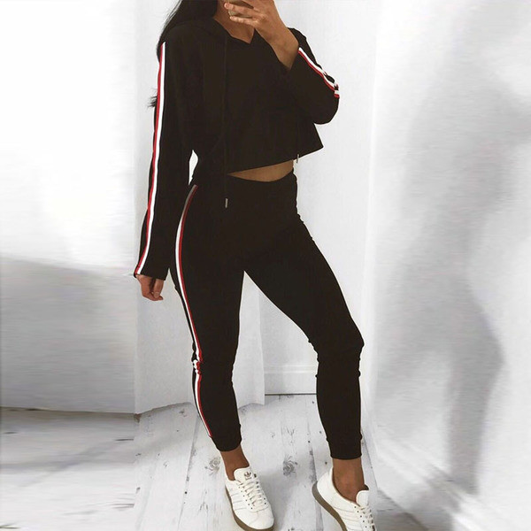 Дамски спортен комплект блуза с дълъг ръка и качулка и панталон с висока талия