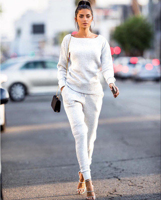 Дамски комплект блуза с дълъг ръкав и с О-образно деколте и панталон модел Slim 