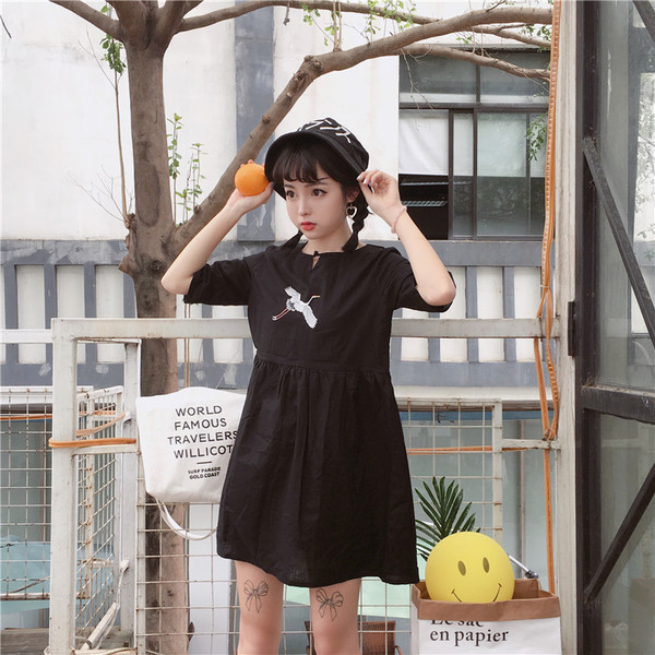 Ежедневна дамска рокля с 3/4 ръкав с мини апликация в черен цвят