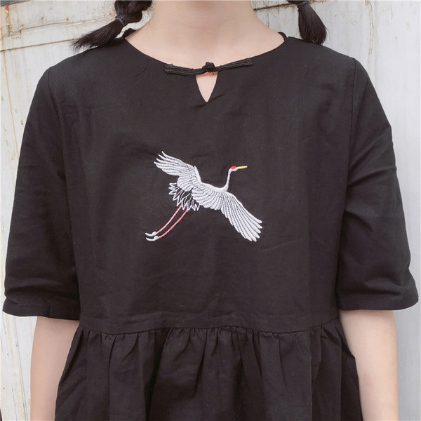 Ежедневна дамска рокля с 3/4 ръкав с мини апликация в черен цвят