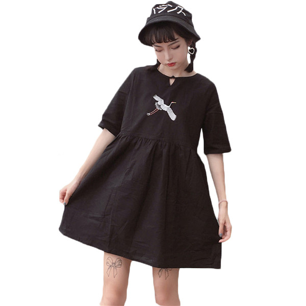 Ежедневна дамска рокля с 3/4 ръкав с мини апликация в черен цвят