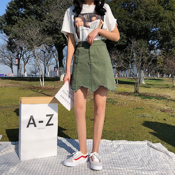 Стилна дамска пола с висока талия в два цвята