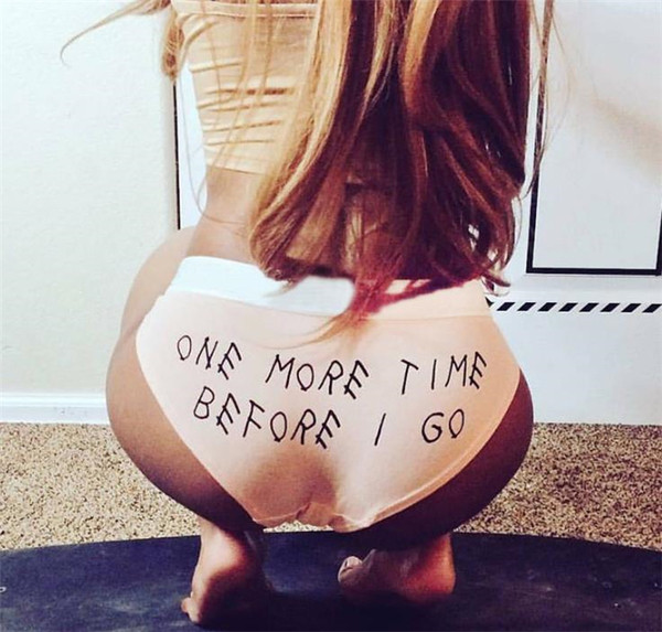 Дамски бикини с интересен надпис в розов цвят