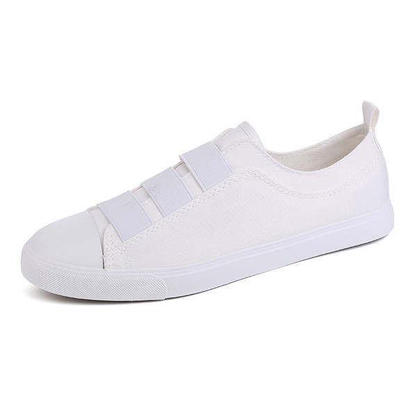 Модерни мъжки мокасини с ластик иравна подметка,подходящи за ежедневие в бял и черен цвят,два модела