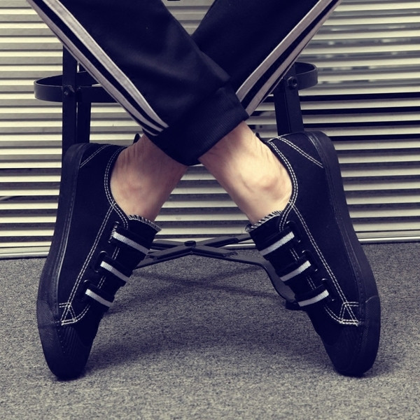 Спортно-ежедневни мъжки мокасини без връзки с ластици в два цвята