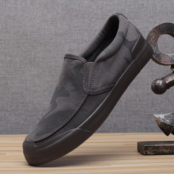 Модерни мъжки мокасини с равна подметка и цветен ефект в няколко цвята