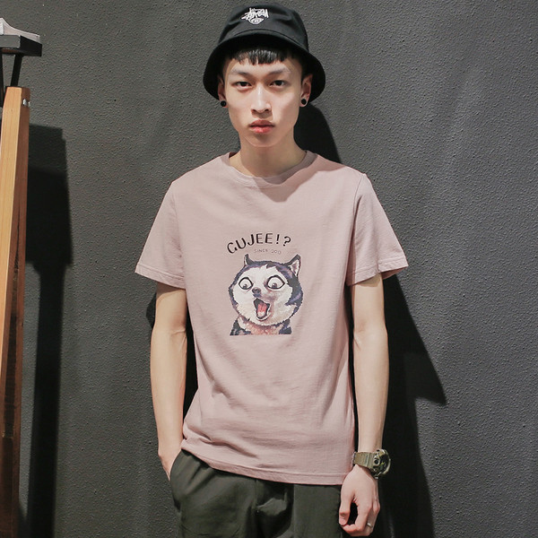 Мъжка тениска с апликация коте в свежи летни цветове, подходяща за ежедневие