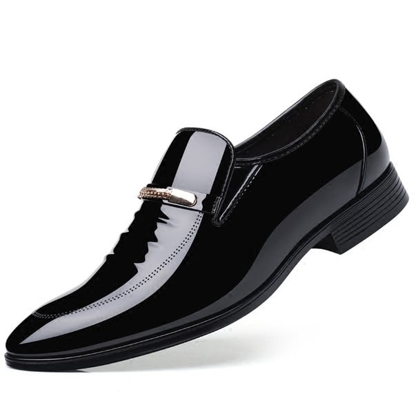 Мъжки лачени официални обувки на нисък ток с равна подметка и с метални елементи