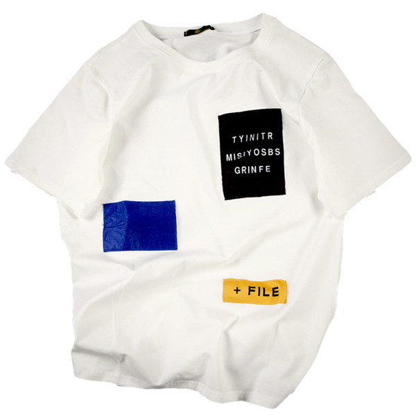 Лятна мъжка тениска с цветни надписи в бял и черен цвят