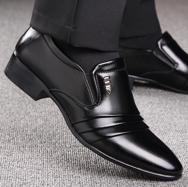 Нови официални мъжки обувки в външни гънки и шев заострен модел