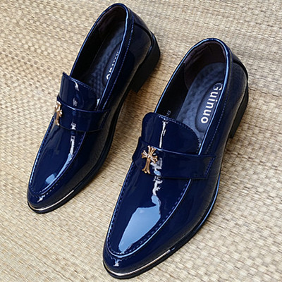 Men`s formal shoes in two models with metal decoration