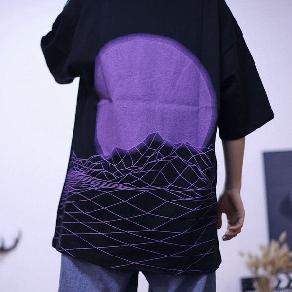 Мъжка пролетно-лятна тениска с щампа от планински мотиви в два цвята