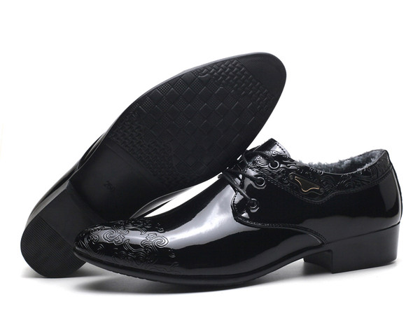 Мъжки официални обувки с вътрещен еко пух и с щампа