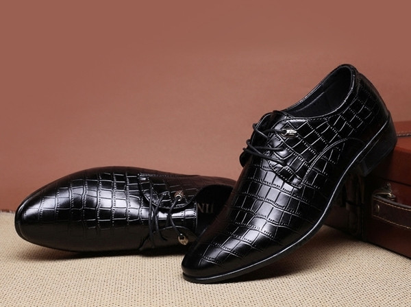 Модерни мъжки обувки с крокодилска шарка в два цвята