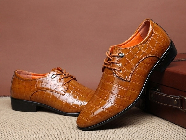 Модерни мъжки обувки с крокодилска шарка в два цвята