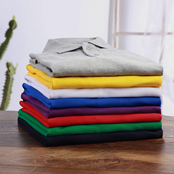 Bluză bărbătească simplă, sportivă și elegantă, cu mâneci scurte, guler și nasturi