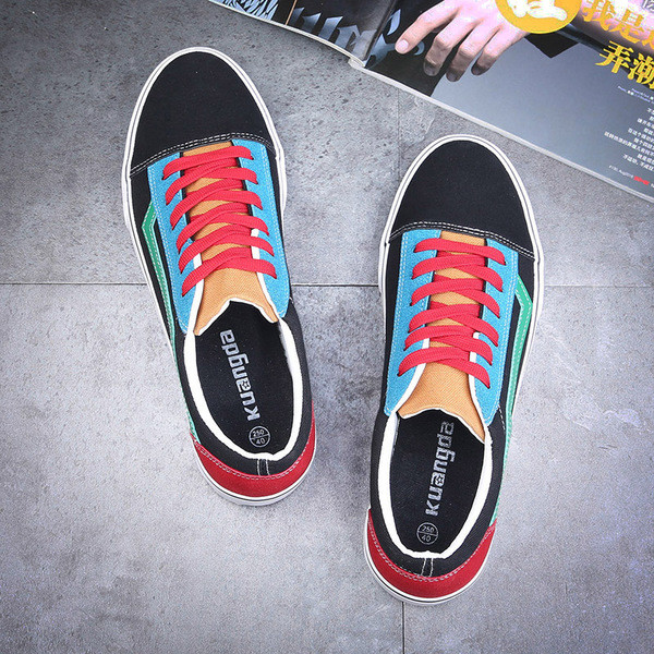 Tenisi sport și casual pentru bărbați actuali cu pantofi sport colorați de vară în negru