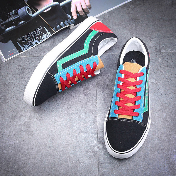 Tenisi sport și casual pentru bărbați actuali cu pantofi sport colorați de vară în negru