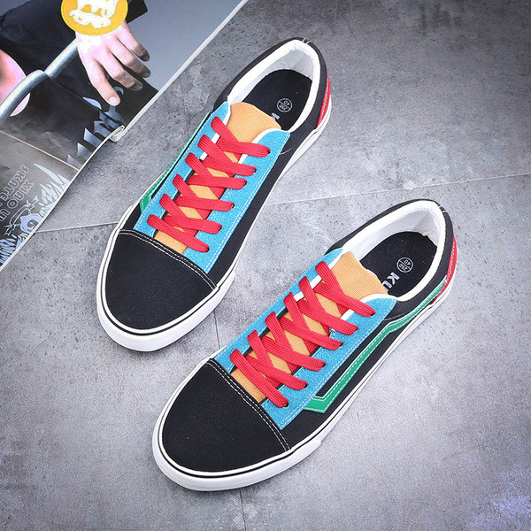 Tenisi sport și casual pentru bărbați actuali cu pantofi sport colorați de vară în negru