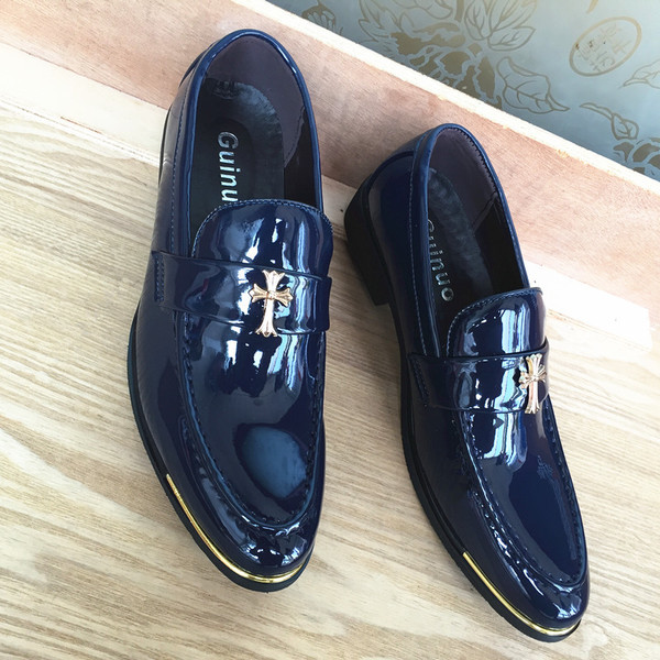 Pantofi barbatesti eleganti din piele lacuita model ascutit in mai multe culori