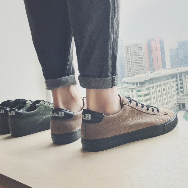 Adidasi eleganti pentru barbati cu talpa plata, potriviti pentru utilizarea de zi cu zi in trei culori