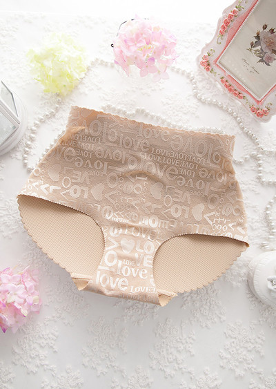 Дамско бельо с оформящи подплънки