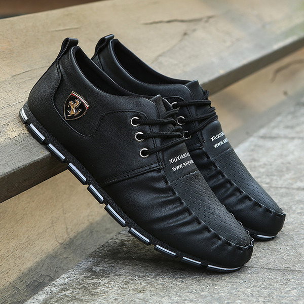 Adidasi barbati non-standard cu legaturi interesante, doua modele in mai multe culori