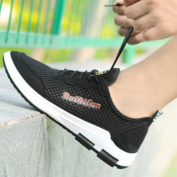 Adidasi de vara barbatesti cu sireturi si inscriptie in mai multe culori