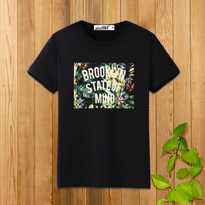 Aktuális férfi pólók különböző mintákkal, mindennapi használatra