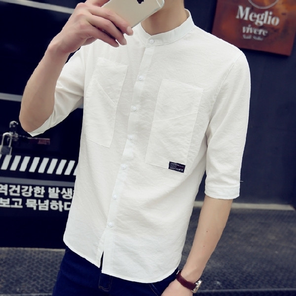 Cămașă bărbătească elegantă cu mâneci 3/4 cu buzunare în alb și gri