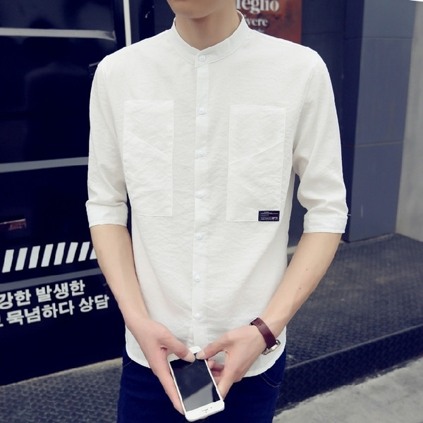 Cămașă bărbătească elegantă cu mâneci 3/4 cu buzunare în alb și gri