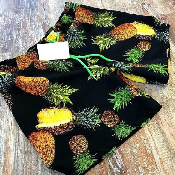 Costum de baie pentru bărbați de culoare neagră cu imprimeu