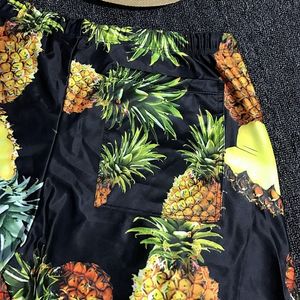 Costum de baie pentru bărbați de culoare neagră cu imprimeu