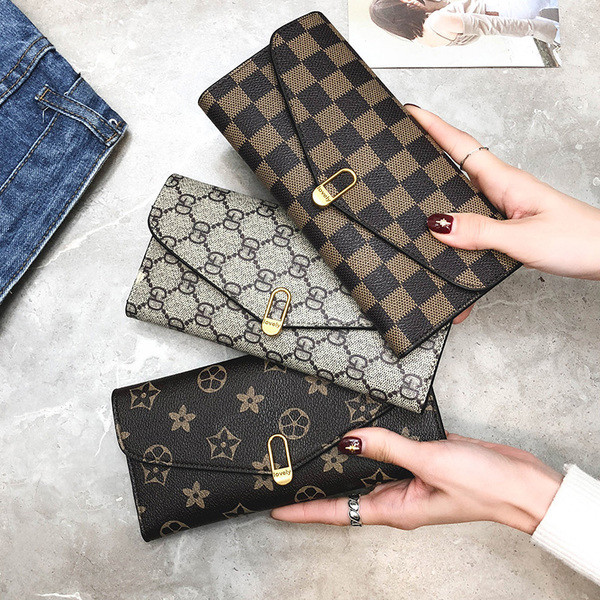 Portofel de dama in diferite culori cu imprimeu