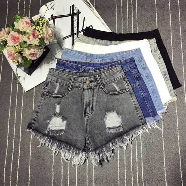 Модерни дамски къси дънки с разкъсани мотиви в различни цветове