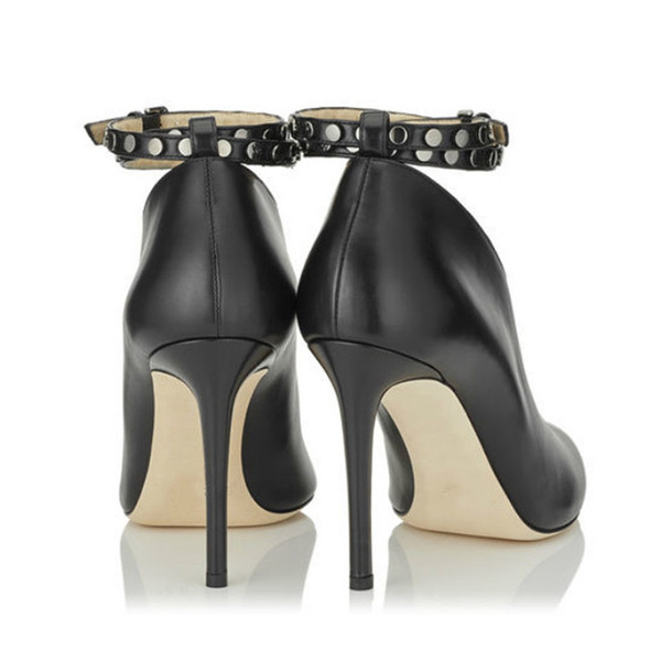 Κομψά γυναικεία παπούτσια με ψηλά τακούνια 