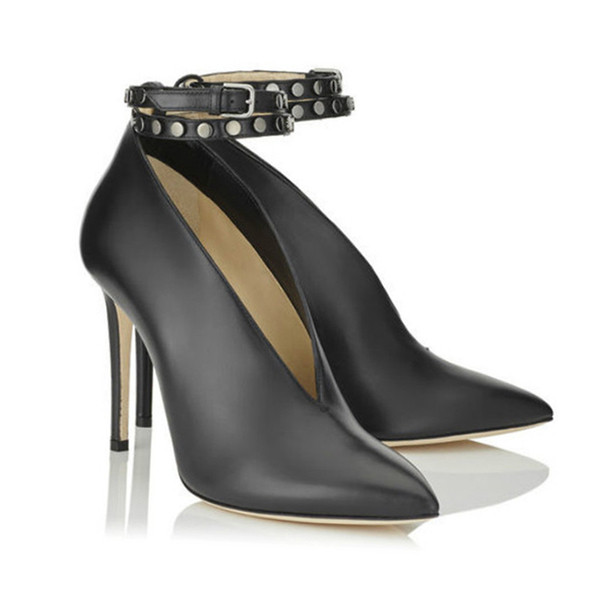 Κομψά γυναικεία παπούτσια με ψηλά τακούνια 