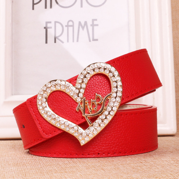 Γυναικεία ζώνη με διαφορετικές πόρπες με διακοσμητικές πέτρες σε διάφορα χρώματα